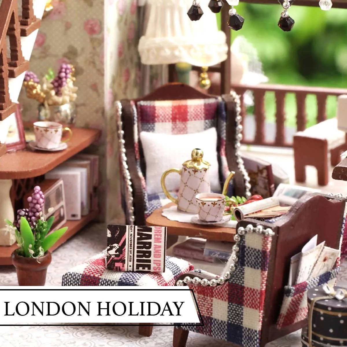 London Holiday Doll House