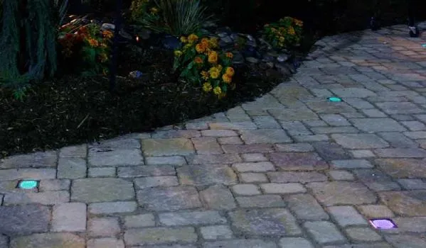 LSP 44 - 4X4" LIGHTED SOLAR PAVER